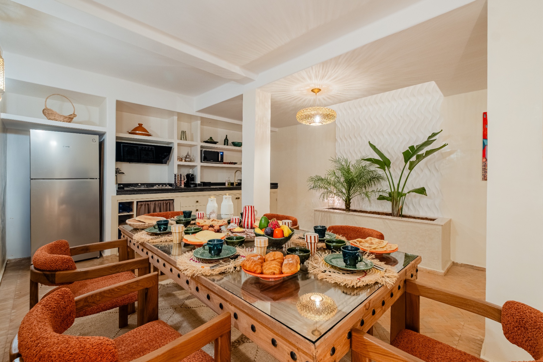 Table de petit-déjeuner marocain dressée